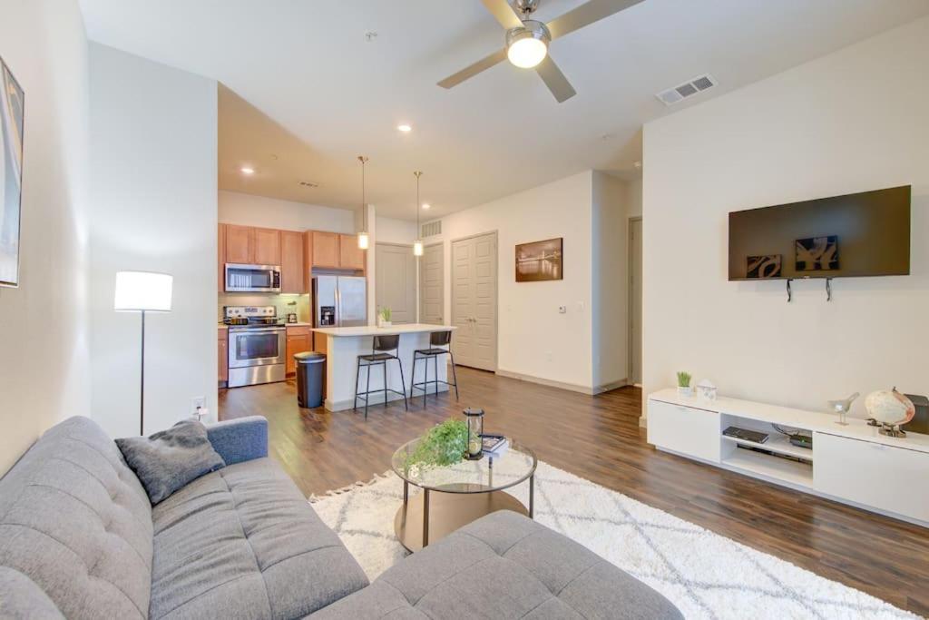 Fancy Apt Downtown. Pool. Gym. Lounge. Pet Ok Houston Exterior foto