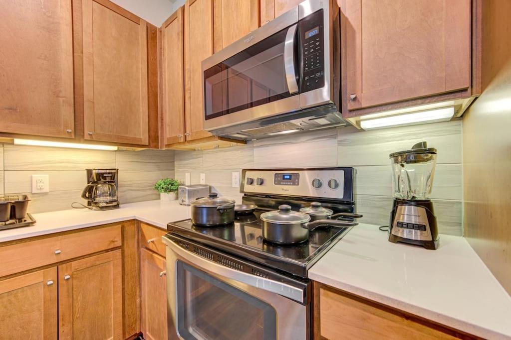 Fancy Apt Downtown. Pool. Gym. Lounge. Pet Ok Houston Exterior foto